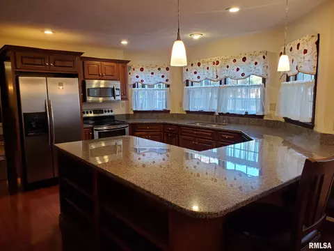 212 Old Tippecanoe Dr, Springfield, IL 62711 photo 12