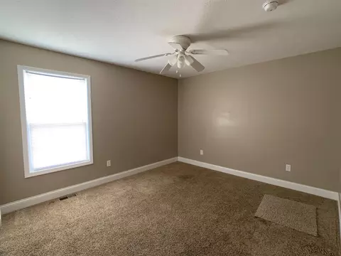 400 E Spruce Dr, Chatham, IL 62629 photo 7
