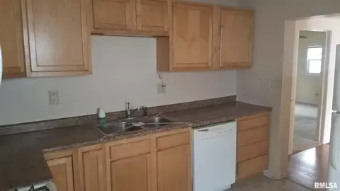 2904 S 12th St, Springfield, IL 62703 photo 4