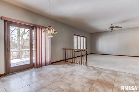 1541 Old Ivy Dr, Springfield, IL 62711 photo 13