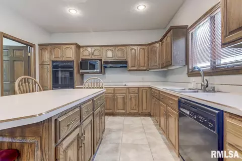 1541 Old Ivy Dr, Springfield, IL 62711 photo 16