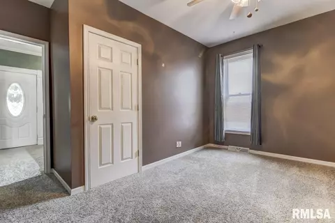 136 N State St, Springfield, IL 62702 photo 22