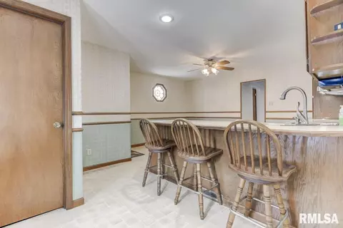 136 N State St, Springfield, IL 62702 photo 12