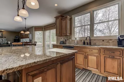 5808 Hedley Rd, Springfield, IL 62711 photo 16