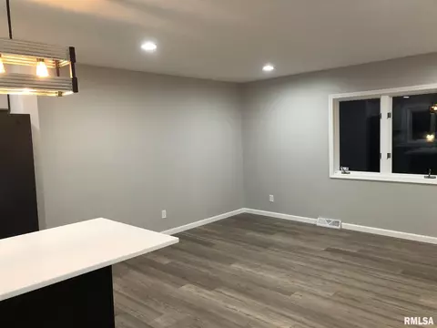 2509 Stokebridge Rd, Springfield, IL 62702 photo 6