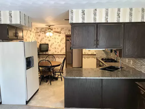 390 E Tanner St, Waverly, IL 62692 photo 11