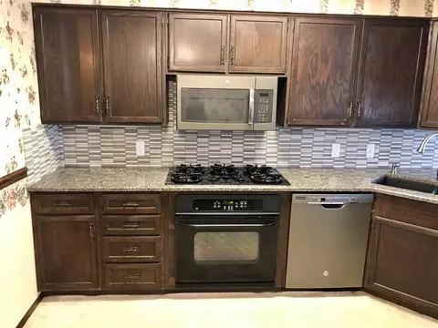 390 E Tanner St, Waverly, IL 62692 photo 7