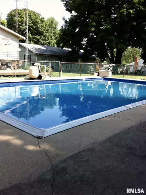 390 E Tanner St, Waverly, IL 62692 photo 35