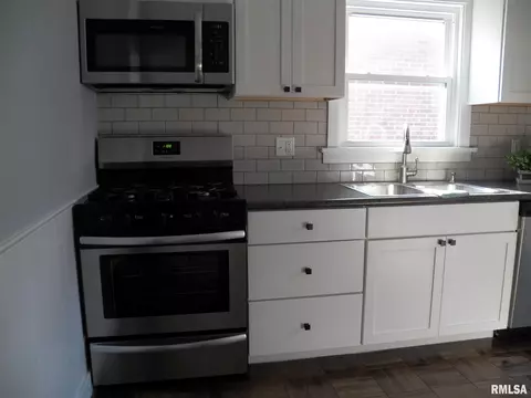 2115 N 7th St, Springfield, IL 62702 photo 17