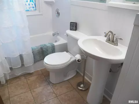 2115 N 7th St, Springfield, IL 62702 photo 7