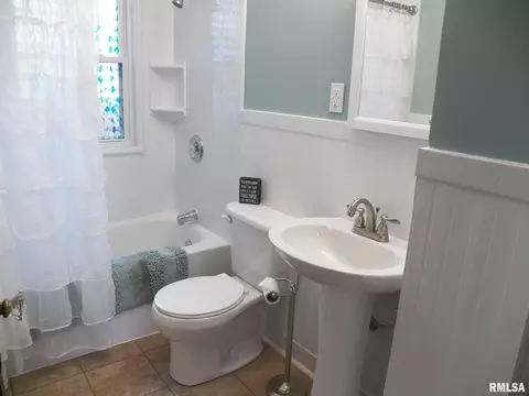 2115 N 7th St, Springfield, IL 62702 photo 10