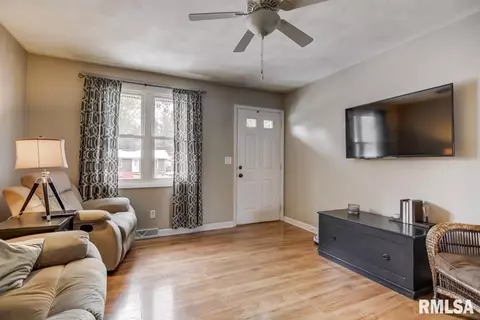 2802 E Black Ave, Springfield, IL 62702 photo 5