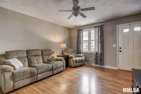 2802 E Black Ave, Springfield, IL 62702 photo 6