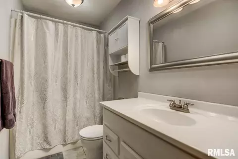 2802 E Black Ave, Springfield, IL 62702 photo 25
