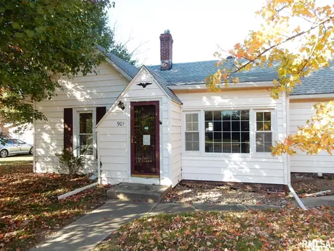 901 E Washington St, Riverton, IL 62561 photo 1