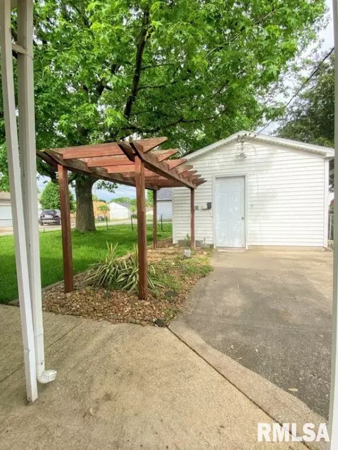 2126 N 21st St, Springfield, IL 62702 photo 26