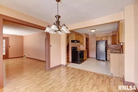 2126 N 21st St, Springfield, IL 62702 photo 6