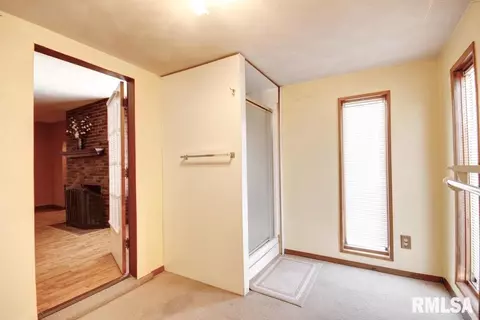 2126 N 21st St, Springfield, IL 62702 photo 13