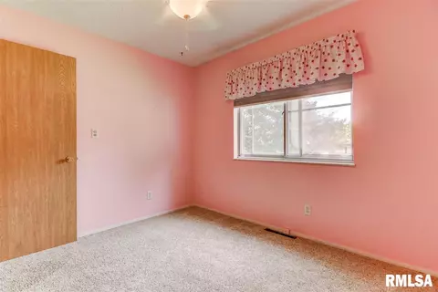 220 Westbrook Dr, Springfield, IL 62702 photo 10