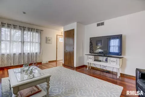 400 Armor Rd, Springfield, IL 62704 photo 4