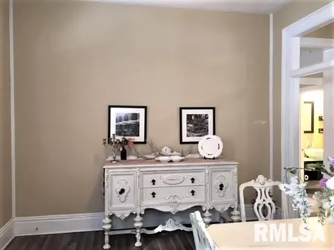 938 N 3rd St, Springfield, IL 62702 photo 3