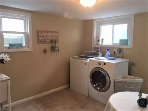 938 N 3rd St, Springfield, IL 62702 photo 16