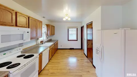 3212 Neptune Ave, Springfield, IL 62707 photo 4