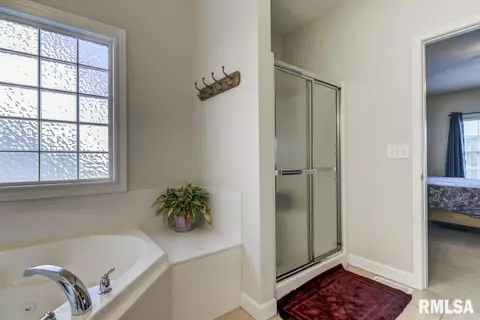1404 Lake Pointe Ct, Springfield, IL 62712 photo 18
