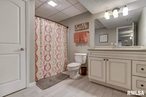 1404 Lake Pointe Ct, Springfield, IL 62712 photo 27