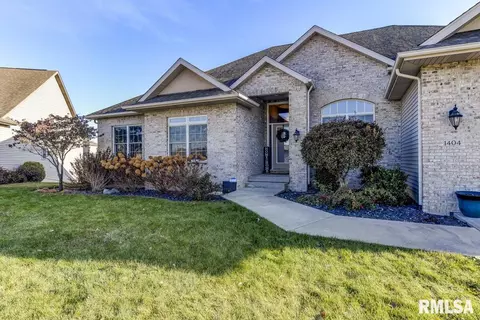 1404 Lake Pointe Ct, Springfield, IL 62712 photo 2