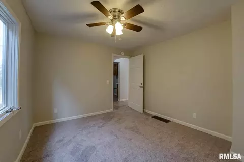 1521 W Selinger St, Springfield, IL 62702 photo 23