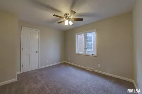1521 W Selinger St, Springfield, IL 62702 photo 24