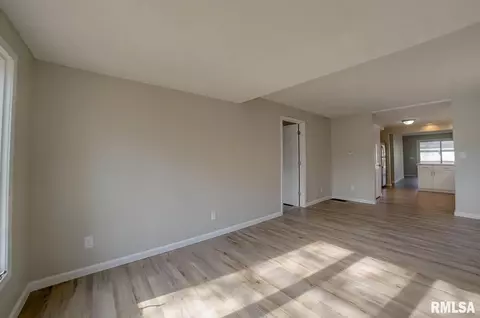 1521 W Selinger St, Springfield, IL 62702 photo 25