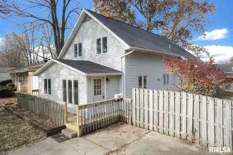 1521 W Selinger St, Springfield, IL 62702 photo 1