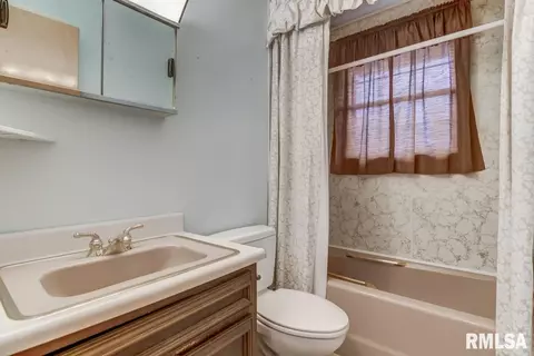 185 Pakey Rd, Springfield, IL 62712 photo 8