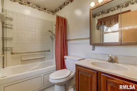 185 Pakey Rd, Springfield, IL 62712 photo 5