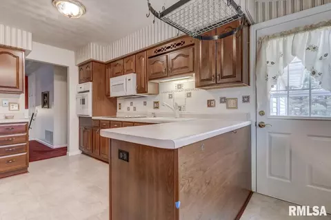 185 Pakey Rd, Springfield, IL 62712 photo 12