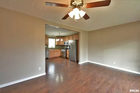3317 Normandy Rd, Springfield, IL 62703 photo 2