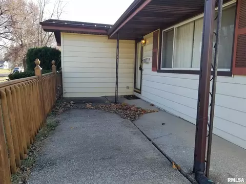 1821 Albert St, Springfield, IL 62702 photo 3