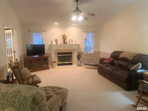 3609 Cranston Ct, Springfield, IL 62704 photo 2
