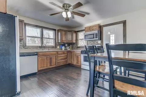 3101 E Carpenter St, Springfield, IL 62702 photo 5