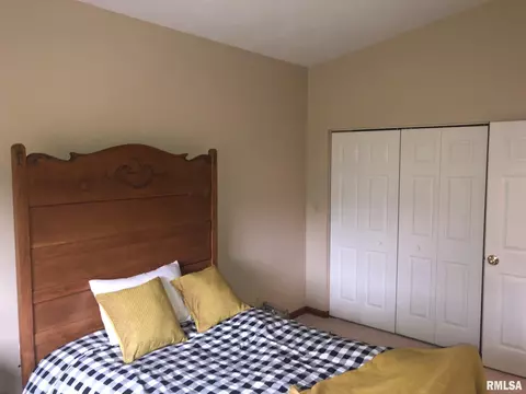 2109 Brook Mill Ct, Springfield, IL 62704 photo 8