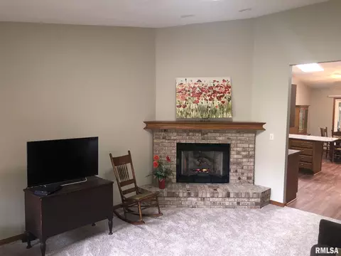 2109 Brook Mill Ct, Springfield, IL 62704 photo 2