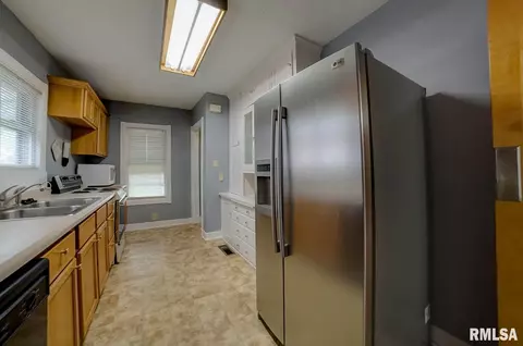 2048 S 5th St, Springfield, IL 62703 photo 13