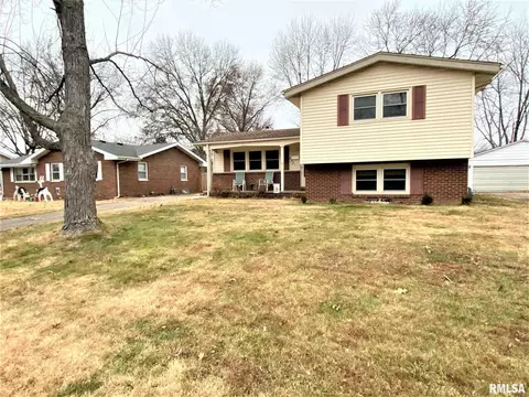 2321 Cahokia Dr, Springfield, IL 62702 photo 1