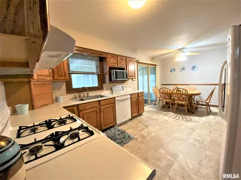 2321 Cahokia Dr, Springfield, IL 62702 photo 9