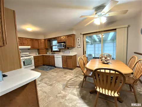 2321 Cahokia Dr, Springfield, IL 62702 photo 12