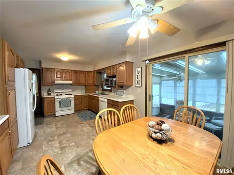 2321 Cahokia Dr, Springfield, IL 62702 photo 7