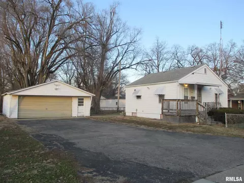 1917 E North Grand Ave, Springfield, IL 62702 photo 3