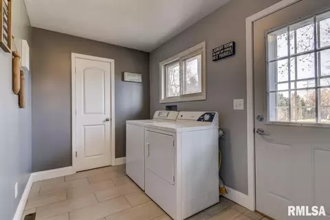 2128 N 24th St, Springfield, IL 62702 photo 16
